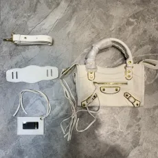 バレンシアガバッグ BALENCIAGA2022新しい機関車バッグ