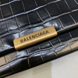 バレンシアガバッグ BALENCIAGA2022新作トリプレットチェーンショルダーバッグ