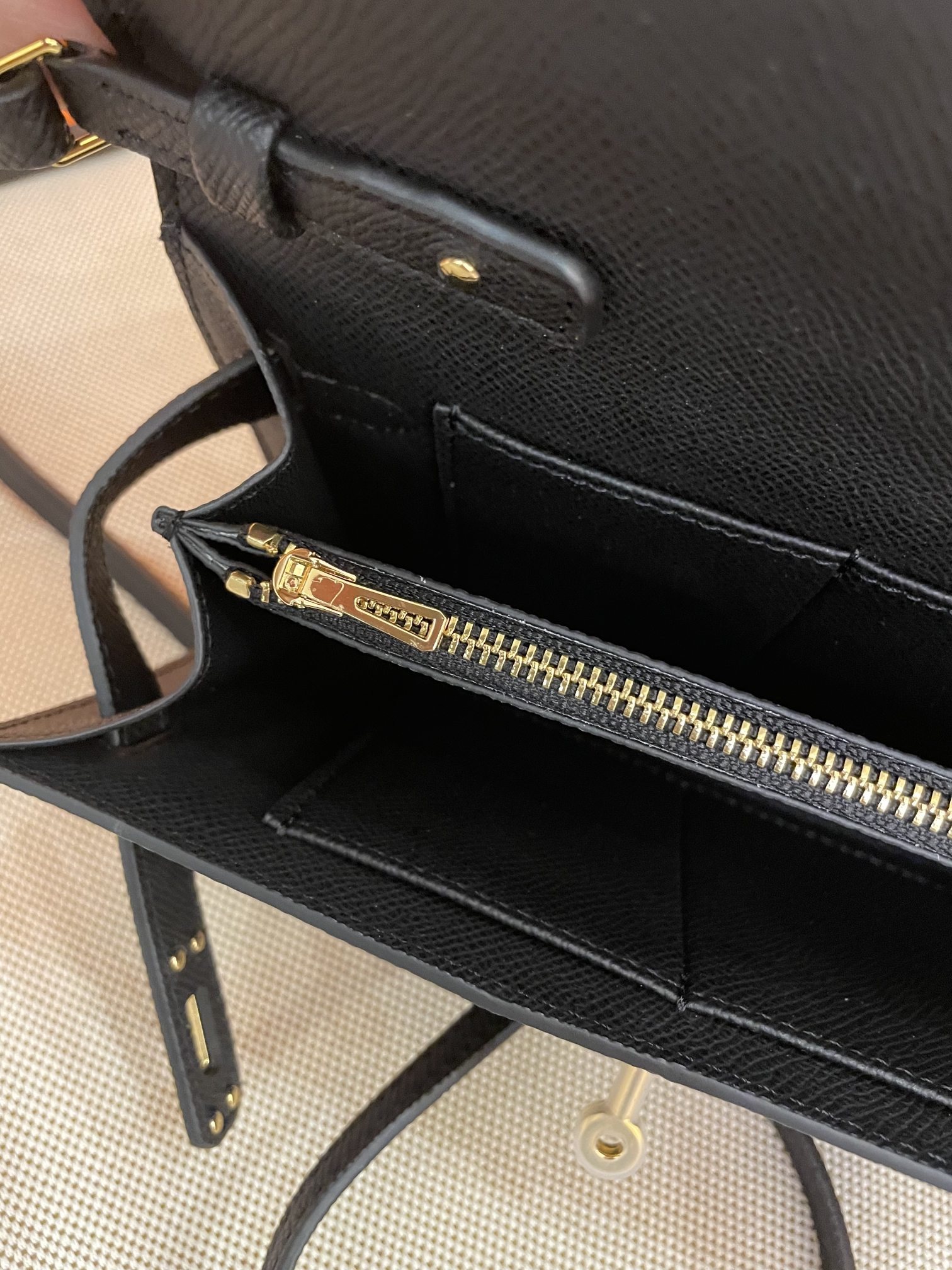 エルメスバッグ HERMES2022新作ケリーメッセンジャーバッグ