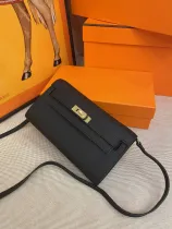 エルメスバッグ HERMES2022新作ケリーメッセンジャーバッグ