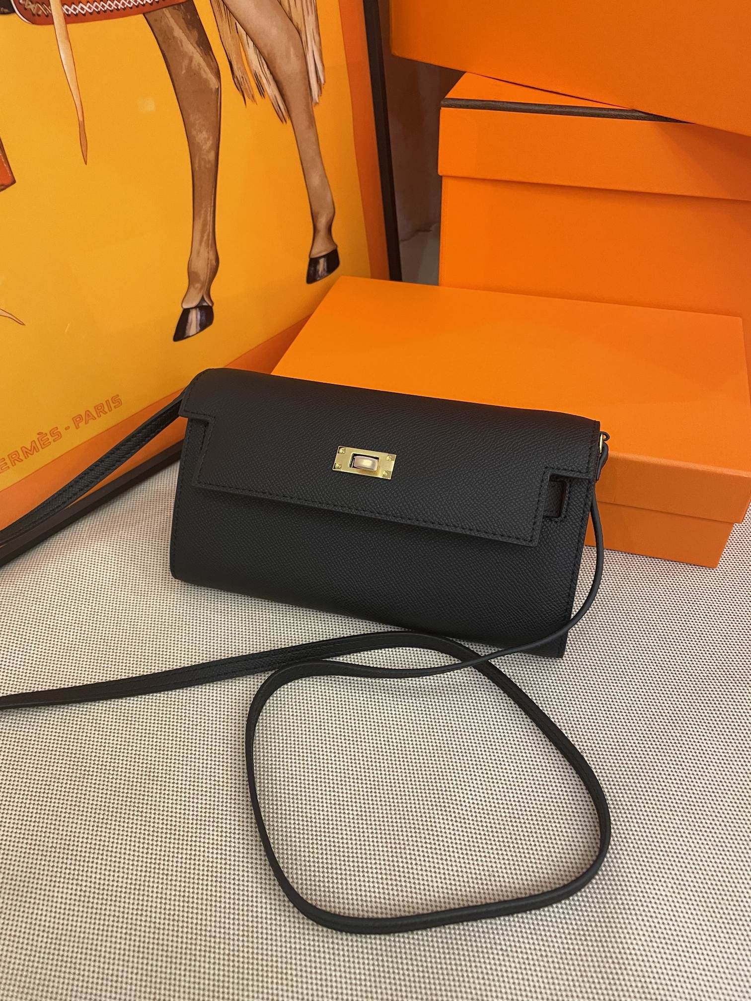 エルメスバッグ HERMES2022新作ケリーメッセンジャーバッグ