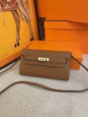 エルメスバッグ HERMES2022新作ケリーメッセンジャーバッグ