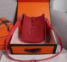エルメスバッグ HERMES2022新作Evelyneミニメッセンジャーバッグ
