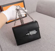 エルメスバッグ HERMES2022新作Verrouメッセンジャーバッグ