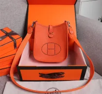 エルメスバッグ HERMES2022新作Evelyneミニメッセンジャーバッグ