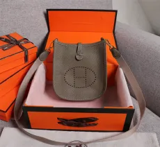 エルメスバッグ HERMES2022新作Evelyneミニメッセンジャーバッグ