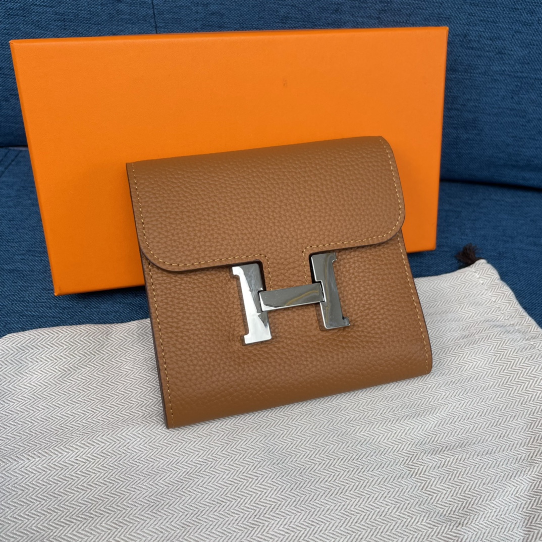 エルメス財布 HERMES2022新作コンスタンスバイフォールドウォレット