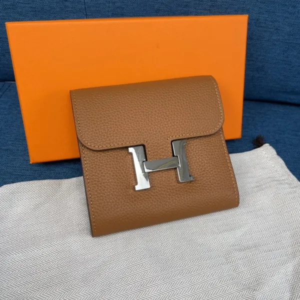 エルメス財布 HERMES2022新作コンスタンスバイフォールドウォレット