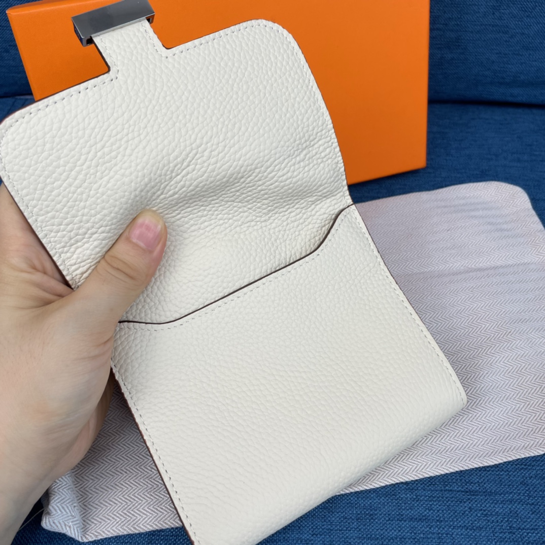 エルメス財布 HERMES2022新作コンスタンスバイフォールドウォレット