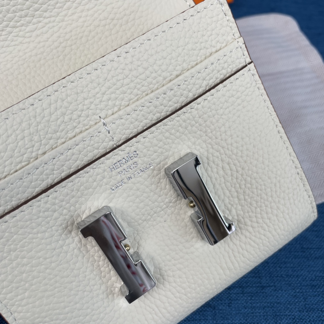 エルメス財布 HERMES2022新作コンスタンスバイフォールドウォレット