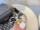 ディオールバッグ DIOR2022新作刺繍入りダイヤモンドハーフラウンドサドルバッグ