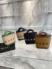 マルニバッグ  Marni2022新しいバケットストローバッグ