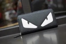 フェンディ財布 FENDI2022新しいジッパーウォレット