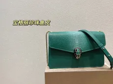 ブルガリバッグ BVLGARI2022新作メッセンジャーバッグ