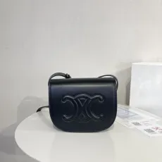 セリーヌバッグ CELINE2022春夏FOLCOサドルバッグ