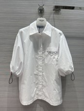 プラダ服 PRADA2022春夏新作レディースチームスタイルデザインランタンスリーブホワイトシャツ