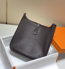 エルメスバッグ HERMES2022新作Evelyneメッセンジャーバッグ