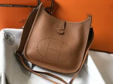 エルメスバッグ HERMES2022新作Evelyneメッセンジャーバッグ