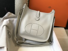 エルメスバッグ HERMES2022新作Evelyneメッセンジャーバッグ