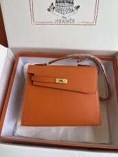 エルメスバッグ HERMES2022最新のケリーメッセンジャーバッグ