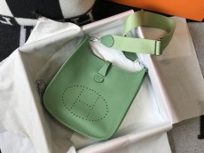 エルメスバッグ HERMES2022新作Evelyneメッセンジャーバッグ