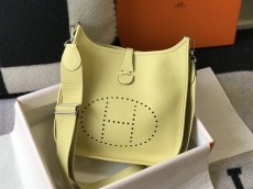 エルメスバッグ HERMES2022新作Evelyneメッセンジャーバッグ