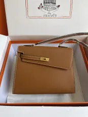 エルメスバッグ HERMES2022最新のケリーメッセンジャーバッグ