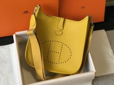 エルメスバッグ HERMES2022新作Evelyneメッセンジャーバッグ