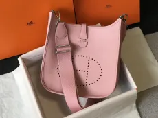 エルメスバッグ HERMES2022新作Evelyneメッセンジャーバッグ
