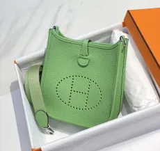 エルメスバッグ HERMES2022新作ミニエブリンメッセンジャーバッグ