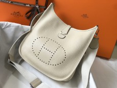 エルメスバッグ HERMES2022新作Evelyneメッセンジャーバッグ