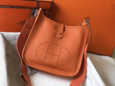 エルメスバッグ HERMES2022新作Evelyneメッセンジャーバッグ