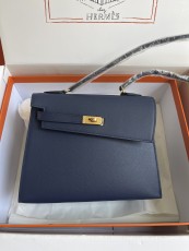 エルメスバッグ HERMES2022最新のケリーメッセンジャーバッグ