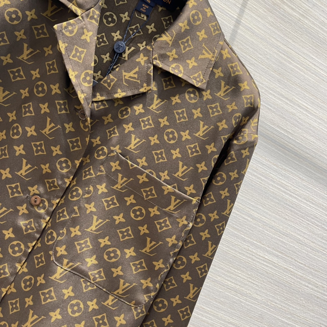 日本国内最高級ブランド販売店のブランド通販専門店 / ルイヴィトン服 LOUIS VUITTON 2022春夏新作 オールドフラワーパジャマ風スーツ