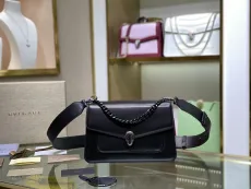 ブルガリバッグ BVLGARI2022新作 メッセンジャーバッグ 290872