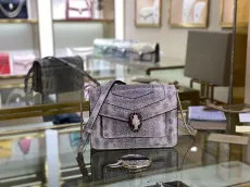ブルガリバッグ BVLGARI 2022新作 セルペンティ フォーエバー メッセンジャーバッグ