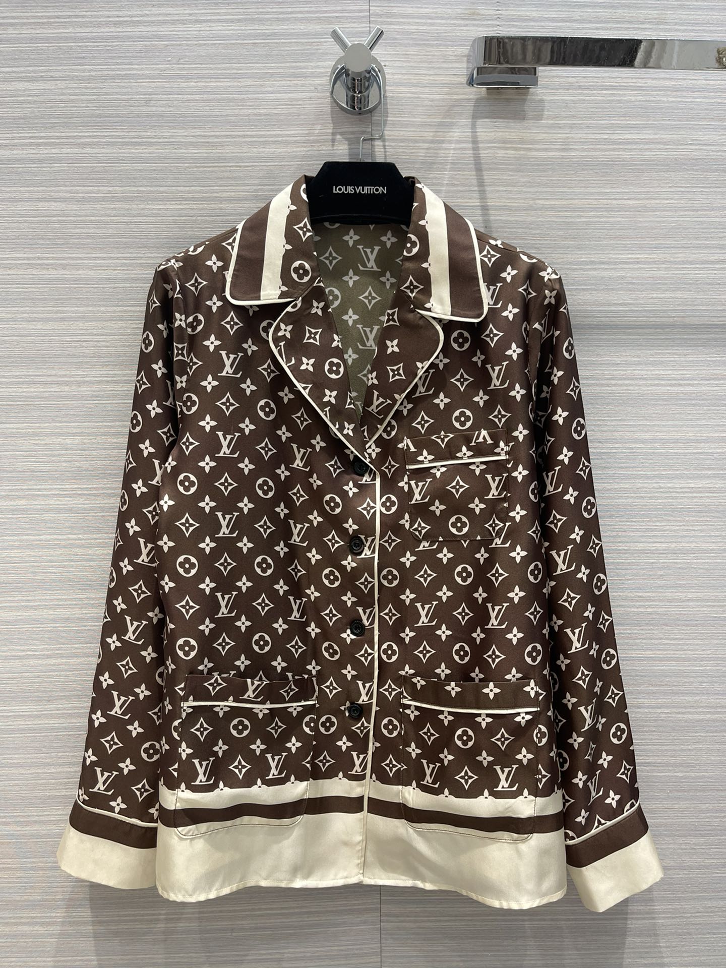 ルイヴィトン(LOUIS VUITTON)服