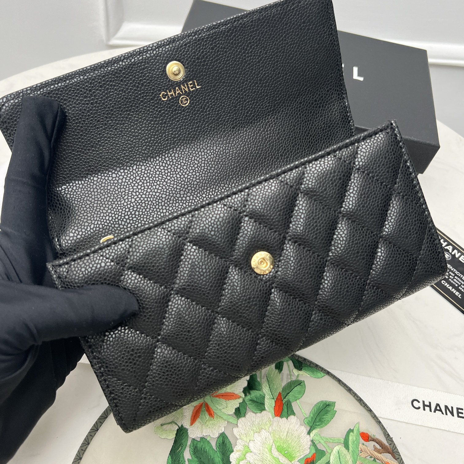 シャネル財布 CHANEL2022の新作二つ折り財布