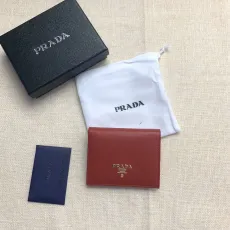 プラダ財布 PRADA2022の新作二つ折り財布