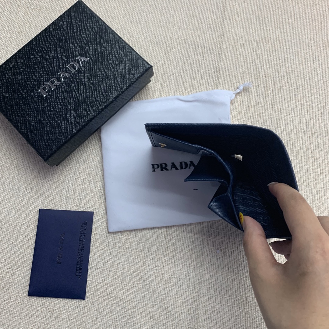 プラダ財布 PRADA2022の新作二つ折り財布