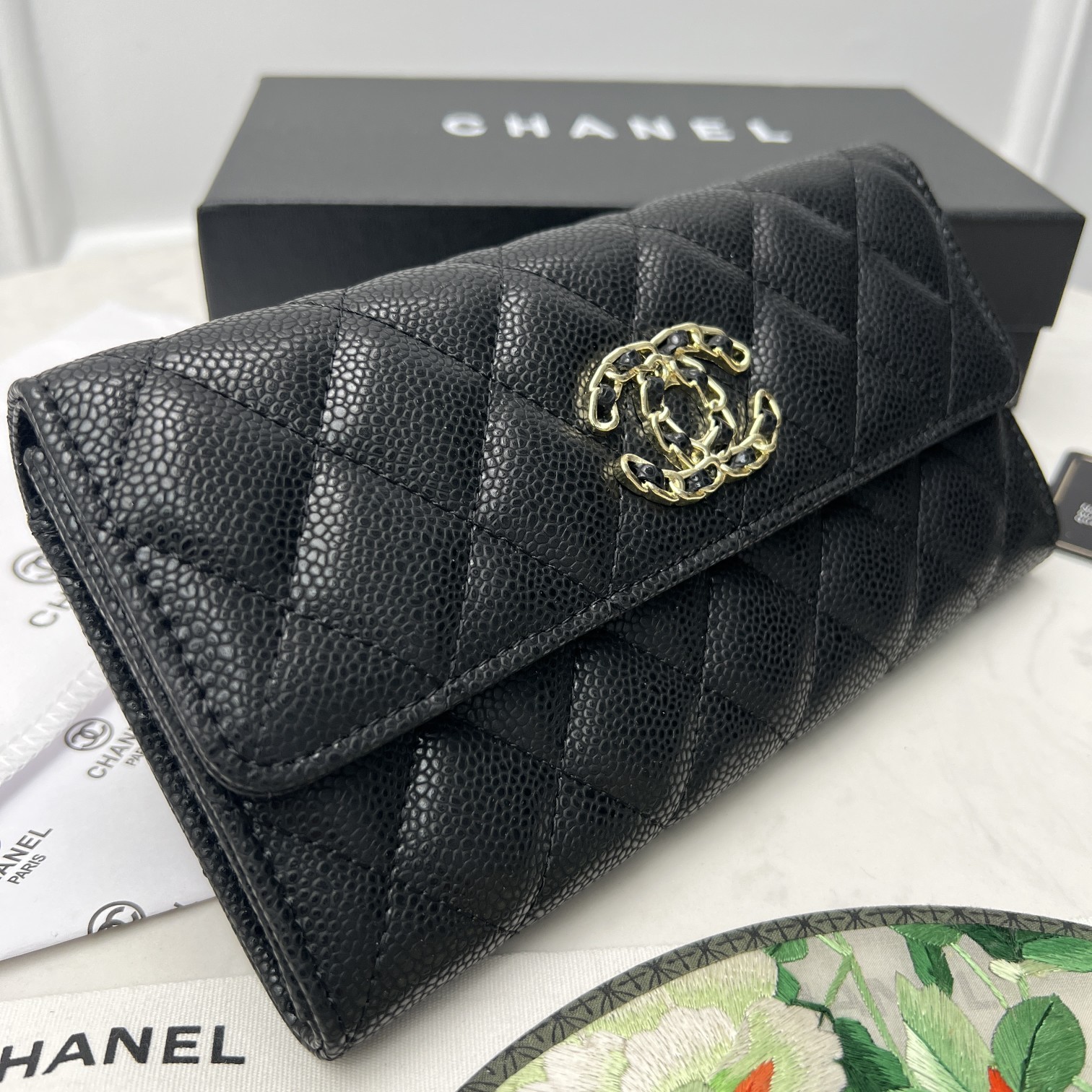 シャネル財布 CHANEL2022の新作二つ折り財布