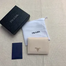 プラダ財布 PRADA2022の新作二つ折り財布