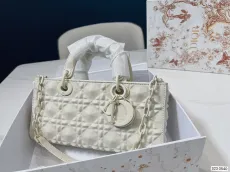 ディオールバッグ DIOR2022新作ハンドバッグ