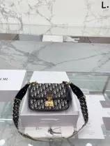ディオールバッグ DIOR2022の新作アディクトチェーンバッグ