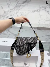 ディオールバッグ DIOR2022の新作Saddle Babyハンドバッグ
