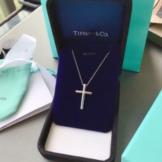ティファニーネックレス Tiffany&Co2022新作 クロス ネックレス