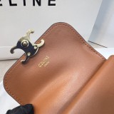 セリーヌ財布 CELINE2022年新作 トリオンフェ 三つ折り財布