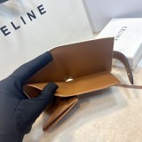 セリーヌ財布 CELINE2022の新作TRIOMPHEウォレット