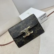 セリーヌ財布 CELINE2022の新作TRIOMPHE小銭入れ
