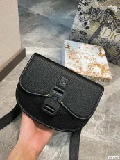 ディオールバッグ DIOR2022新作サドルバッグ